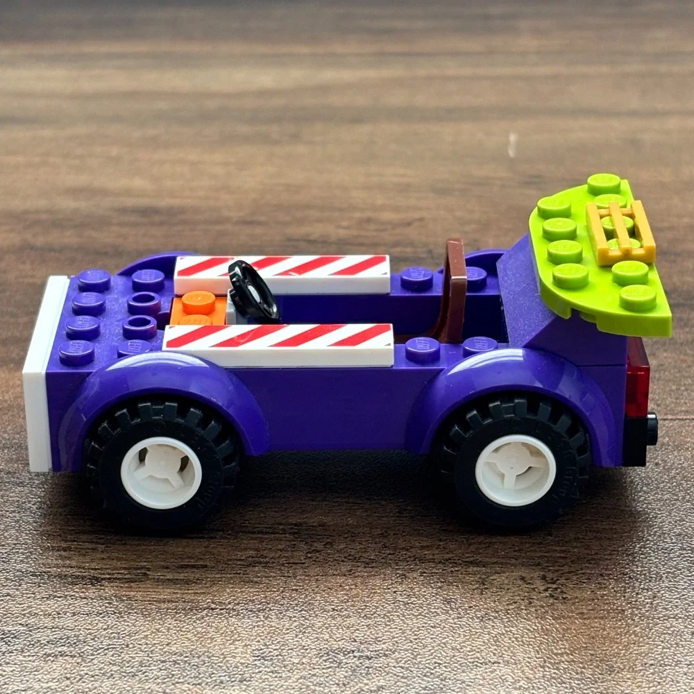 LEGO The Joker Minifigure Hammer Accessory & Car Batcave Attack Set 10763 Toy - Picture 10 of 13